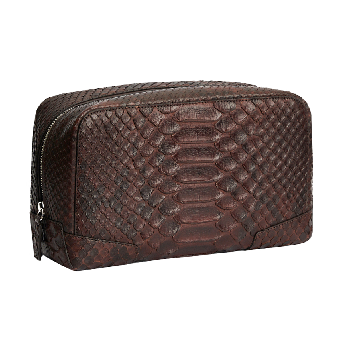 Clutch ruskeassa python-kuviossa